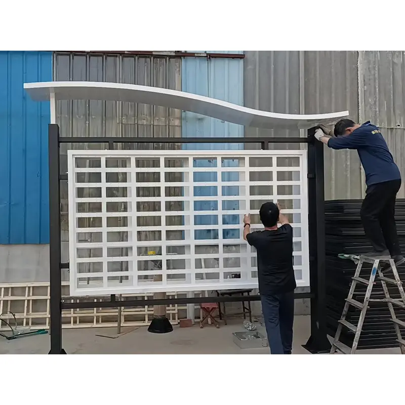 Armoire extérieure intégrée avec colonne verticale